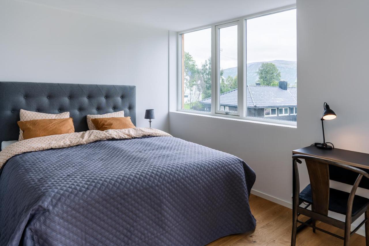 Modern Villas In Plush Town Tromso Exterior photo